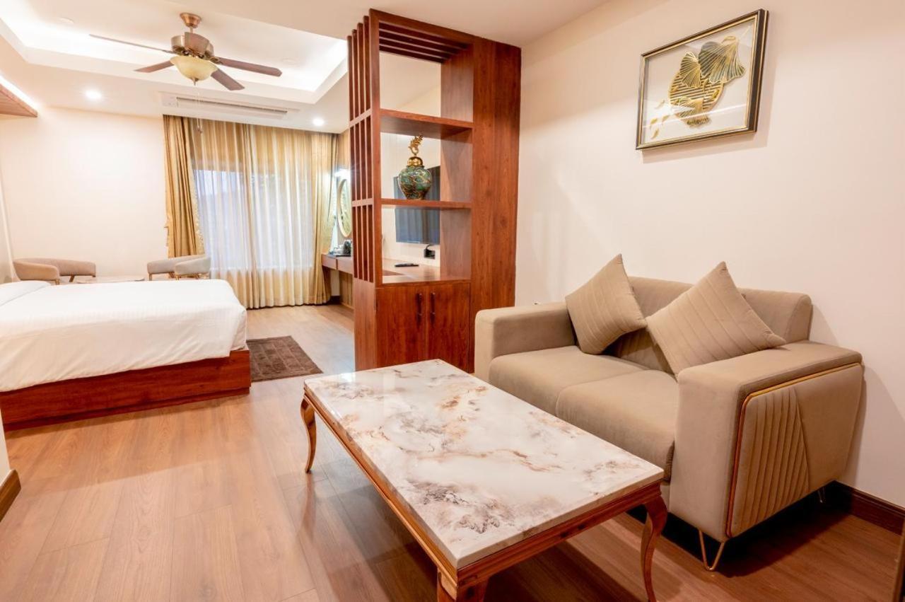 Heavens Garden Empire Hotel Guwahati Luaran gambar