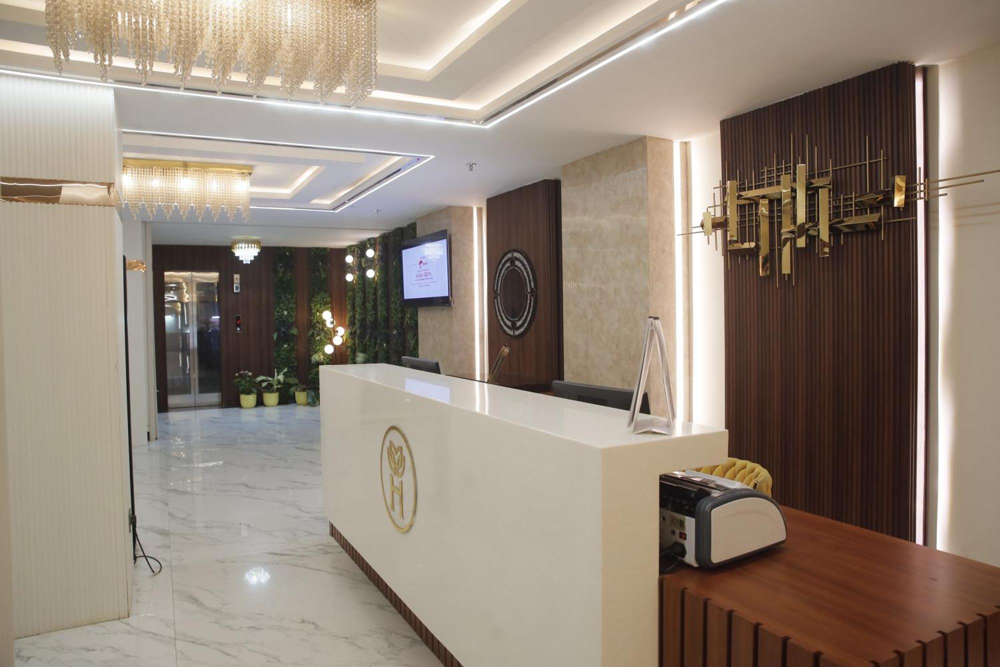 Heavens Garden Empire Hotel Guwahati Luaran gambar